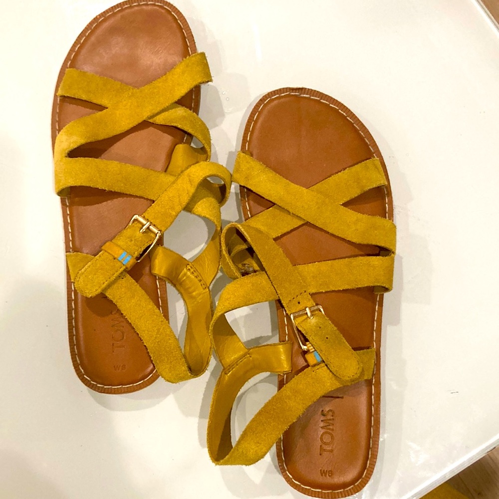 Tom’s woman’s sandals size 8